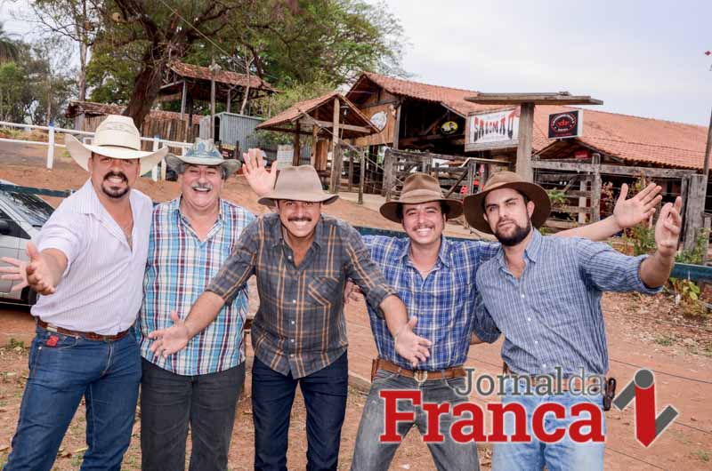 De uma brincadeira entre amigos, hoje o grupo celebra o sucesso da Morada du Capiau (Foto: Ricardo Fernandes)